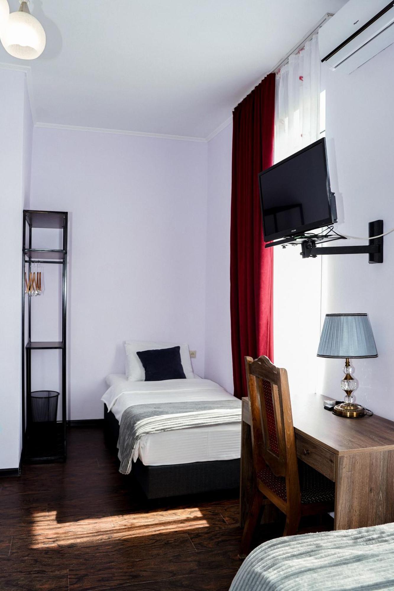 Europa Hotel-Kutaisi Ngoại thất bức ảnh