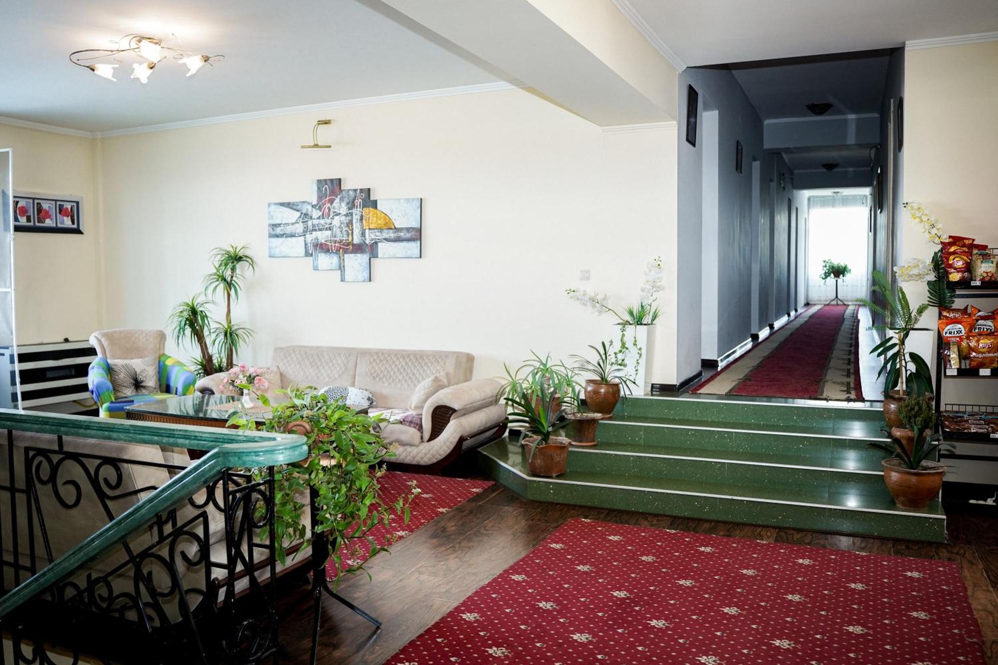 Europa Hotel-Kutaisi Ngoại thất bức ảnh