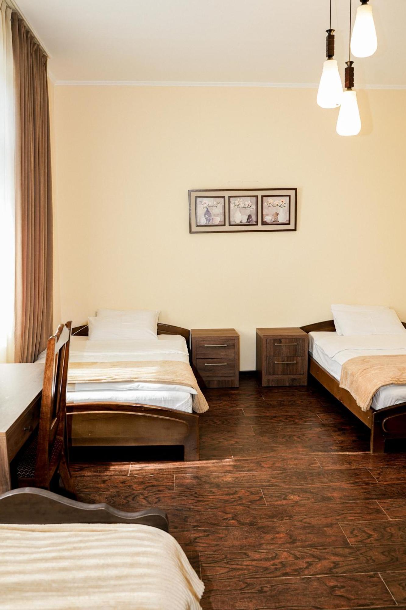 Europa Hotel-Kutaisi Ngoại thất bức ảnh